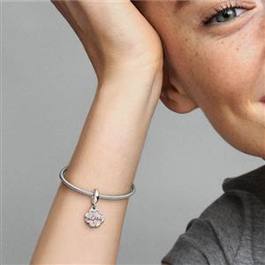 Pandora Moments Charm Glücksklee Freundschaft – Bild 2